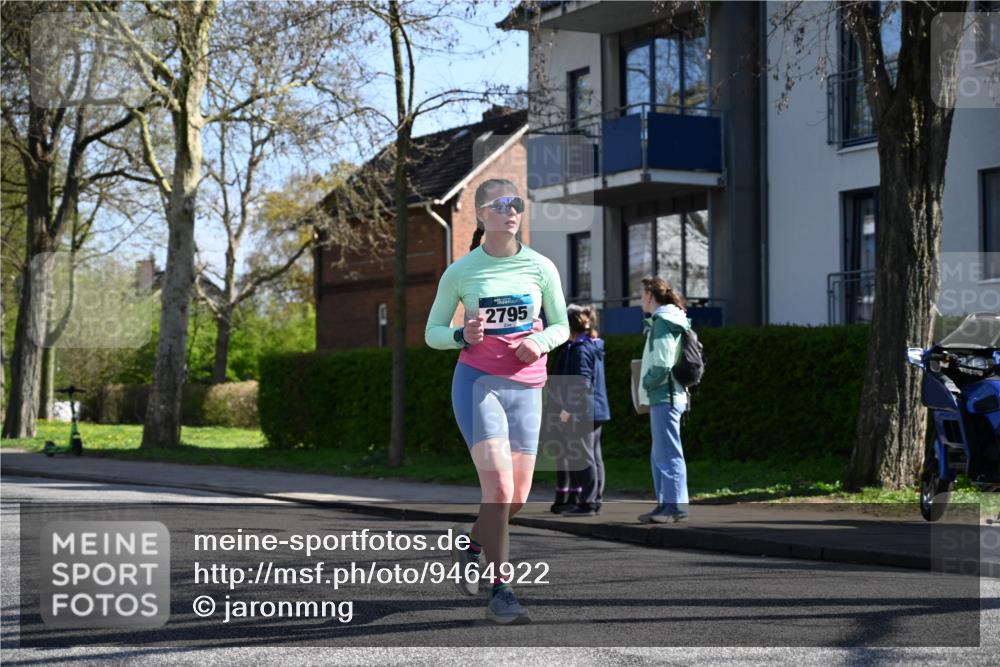 12.04.2026 - 45. Internationalen Wilhelmsburger Insellauf J. Mangold http://msf.ph/oto/9464922 12.04.2026 10:56:24 Ziel 4717, 2055, 5512, 2220, 4158, 2133, 2754, 4155, 2795, 3917, 5319, 5352, 2915, 3224, 2915, 3224, 4654, 3059, 3187, 4448, 2912, 2913, 4927, 2791, 2067, 4321, 2744, 5508, 4388, 2579 meine-sportfotos.de
