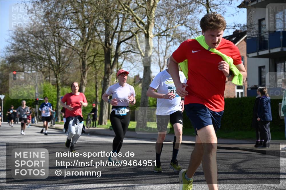 12.04.2026 - 45. Internationalen Wilhelmsburger Insellauf J. Mangold http://msf.ph/oto/9464951 12.04.2026 10:56:28 Ziel 2055, 5512, 2220, 4158, 2133, 2754, 4155, 2795, 3917, 5319, 5352, 2915, 3224, 4654, 3059, 3187, 4448, 2912, 2913, 4927, 2791, 2067, 4321, 2744, 5508, 4388, 2579, 2458, 5845, 5844 meine-sportfotos.de