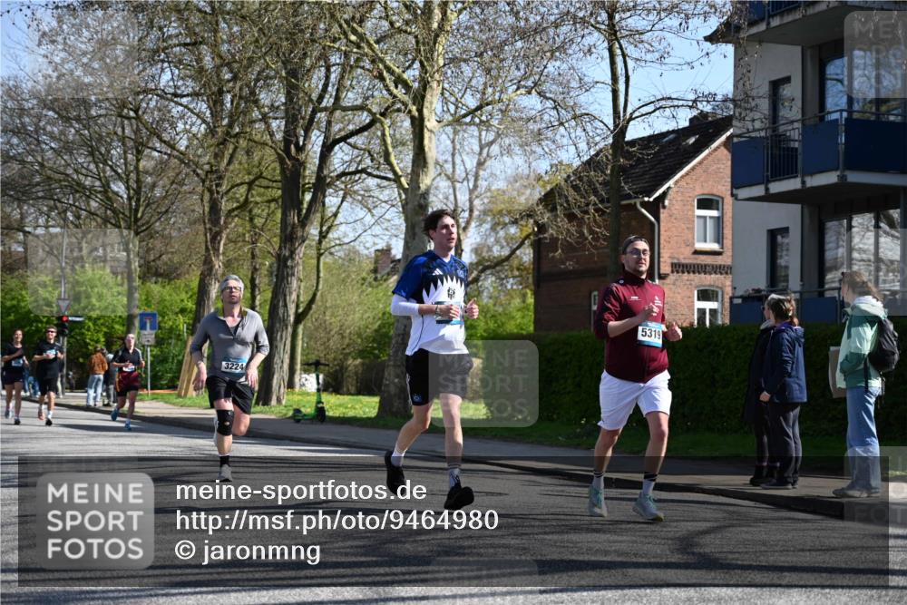 12.04.2026 - 45. Internationalen Wilhelmsburger Insellauf J. Mangold http://msf.ph/oto/9464980 12.04.2026 10:56:33 Ziel 5512, 2220, 4158, 2133, 2754, 4155, 2795, 3917, 5319, 5352, 2915, 3224, 4654, 3059, 3187, 4448, 2912, 2913, 4927, 2791, 2067, 4321, 2744, 5508, 5508, 4388, 2579, 2458, 5845, 5844 meine-sportfotos.de