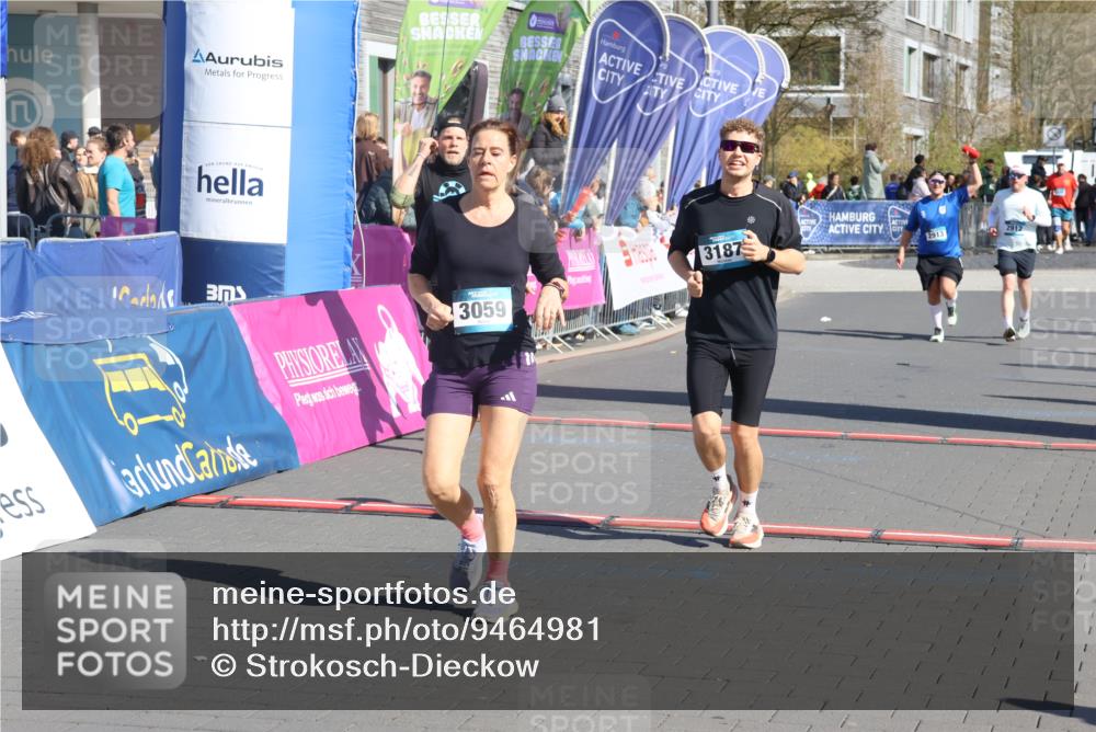 12.04.2026 - 45. Internationalen Wilhelmsburger Insellauf Strokosch-Dieckow http://msf.ph/oto/9464981 12.04.2026 10:57:12 Ziel 3059, 3187, 4448 meine-sportfotos.de