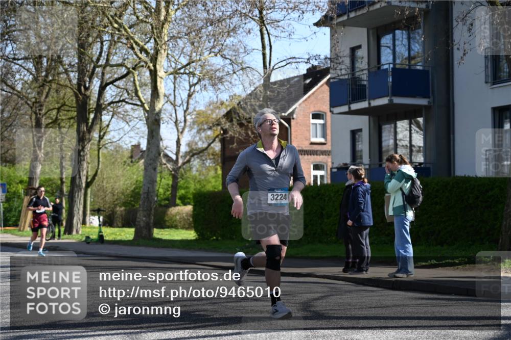 12.04.2026 - 45. Internationalen Wilhelmsburger Insellauf J. Mangold http://msf.ph/oto/9465010 12.04.2026 10:56:35 Ziel 4158, 2133, 2754, 4155, 2795, 3917, 5319, 5352, 2915, 3224, 4654, 3059, 3187, 4448, 2912, 2913, 4927, 2791, 2067, 4321, 2744, 5508, 4388, 4388, 2579, 2458, 5845, 5844 meine-sportfotos.de