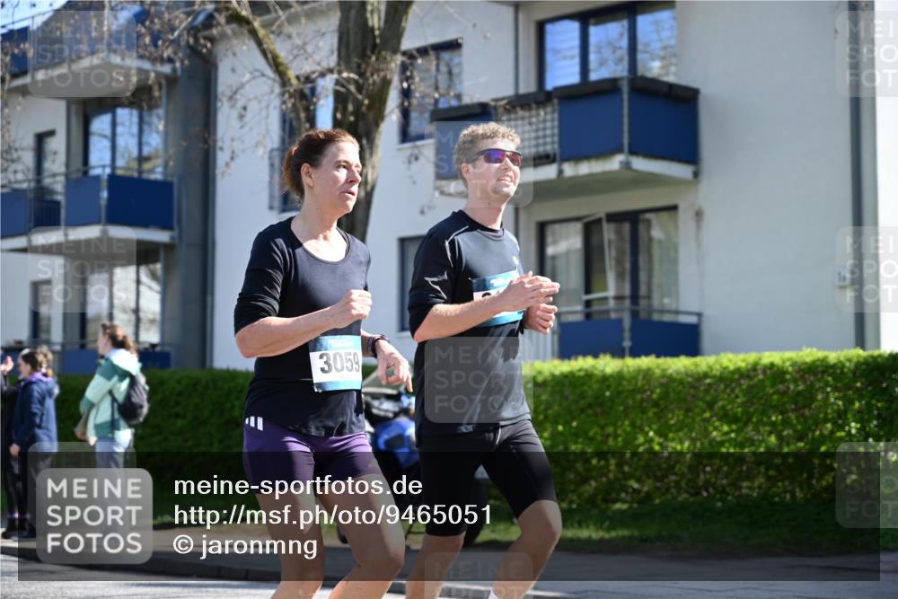 12.04.2026 - 45. Internationalen Wilhelmsburger Insellauf J. Mangold http://msf.ph/oto/9465051 12.04.2026 10:56:42 Ziel 2795, 3917, 5319, 5352, 2915, 3224, 4654, 3059, 3187, 4448, 2912, 2913, 4927, 2791, 2067, 4321, 2744, 5508, 4388, 2579, 2458, 5845, 5844, 5701 meine-sportfotos.de