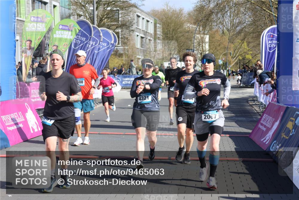 12.04.2026 - 45. Internationalen Wilhelmsburger Insellauf Strokosch-Dieckow http://msf.ph/oto/9465063 12.04.2026 10:57:25 Ziel 4927, 2791, 2067, 4321, 2744, 5508, 4388, 2579 meine-sportfotos.de