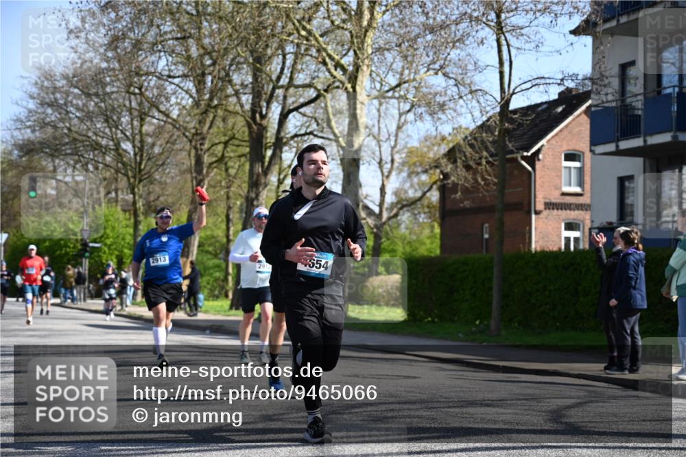 12.04.2026 - 45. Internationalen Wilhelmsburger Insellauf J. Mangold http://msf.ph/oto/9465066 12.04.2026 10:56:44 Ziel 3917, 5319, 5352, 2915, 3224, 4654, 3059, 3187, 4448, 2912, 2913, 4927, 2791, 2067, 4321, 2744, 2067, 4321, 2744, 5508, 4388, 2579, 2458, 5845, 5844, 5701 meine-sportfotos.de
