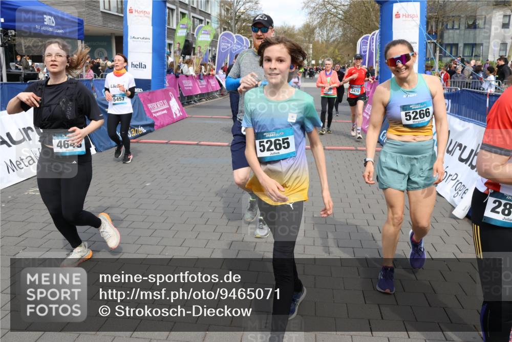 12.04.2026 - 45. Internationalen Wilhelmsburger Insellauf Strokosch-Dieckow http://msf.ph/oto/9465071 12.04.2026 13:13:36 Ziel 5265, 5266, 4648, 2026, 5457, 4320, 4249, 3033, 2470, 4364, 3942, 5221, 3540, 3933, 3935 meine-sportfotos.de