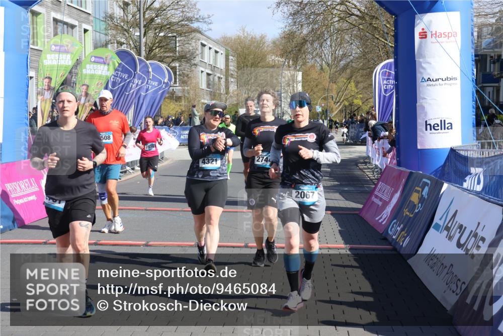 12.04.2026 - 45. Internationalen Wilhelmsburger Insellauf Strokosch-Dieckow http://msf.ph/oto/9465084 12.04.2026 10:57:25 Ziel 4927, 2791, 2067, 4321, 2744, 5508, 4388, 2579 meine-sportfotos.de