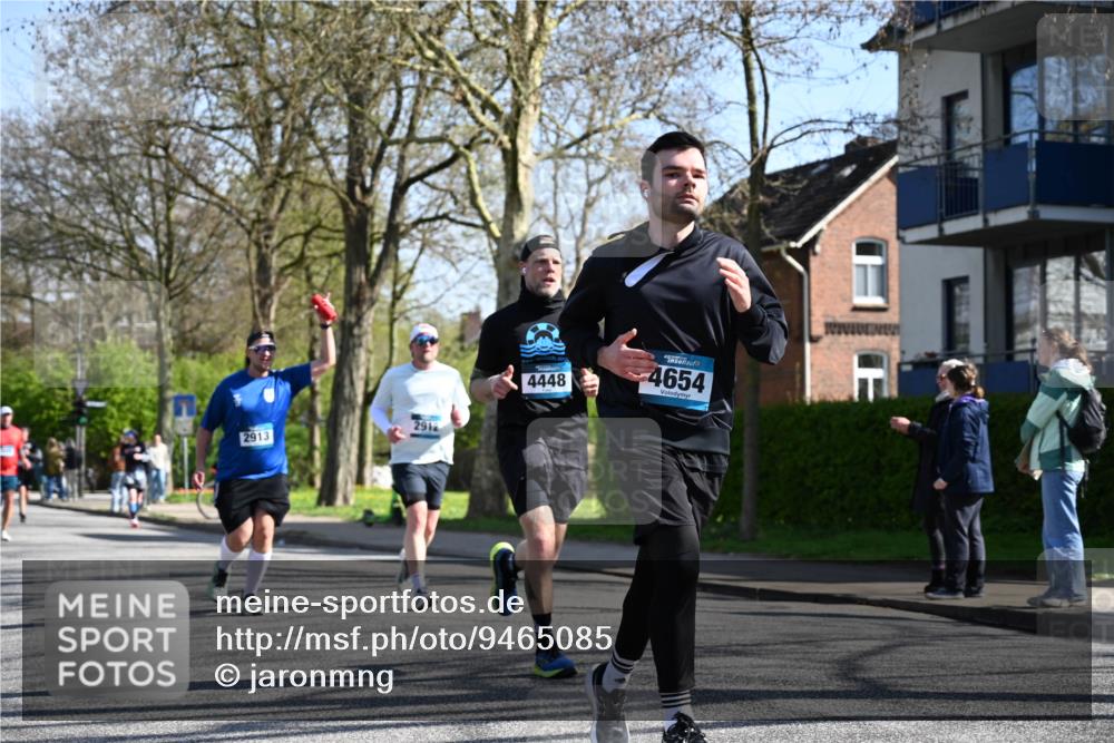 12.04.2026 - 45. Internationalen Wilhelmsburger Insellauf J. Mangold http://msf.ph/oto/9465085 12.04.2026 10:56:44 Ziel 3917, 5319, 5352, 2915, 3224, 4654, 3059, 3187, 4448, 2912, 2913, 4927, 2791, 2067, 4321, 2744, 2067, 4321, 2744, 5508, 4388, 2579, 2458, 5845, 5844, 5701 meine-sportfotos.de