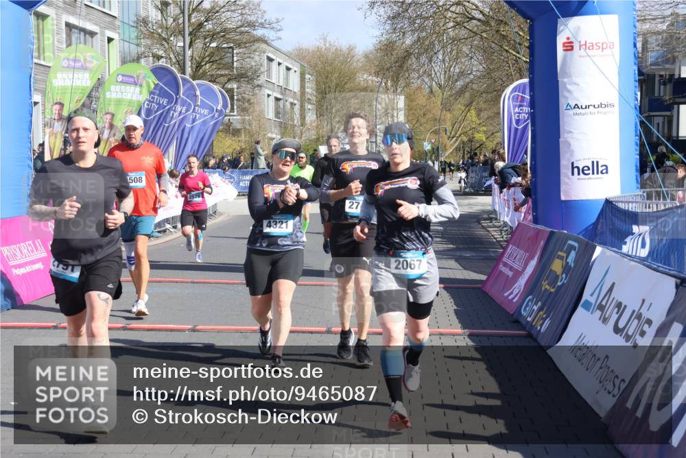 12.04.2026 - 45. Internationalen Wilhelmsburger Insellauf Strokosch-Dieckow http://msf.ph/oto/9465087 12.04.2026 10:57:25 Ziel 4927, 2791, 2067, 4321, 2744, 5508, 4388, 2579 meine-sportfotos.de