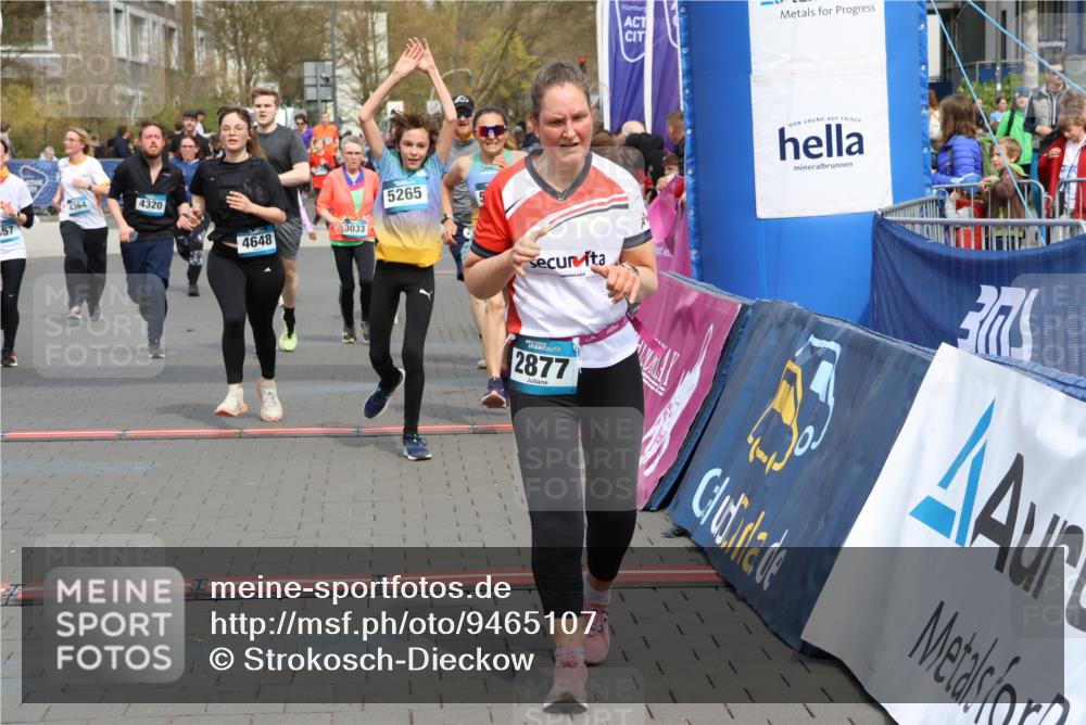 12.04.2026 - 45. Internationalen Wilhelmsburger Insellauf Strokosch-Dieckow http://msf.ph/oto/9465107 12.04.2026 13:13:32 Ziel 4643, 2877, 5265, 5266, 4648, 2026, 5457, 4320, 4249, 3033, 2470, 4364 meine-sportfotos.de