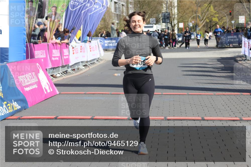 12.04.2026 - 45. Internationalen Wilhelmsburger Insellauf Strokosch-Dieckow http://msf.ph/oto/9465129 12.04.2026 11:15:19 Ziel 3508 meine-sportfotos.de