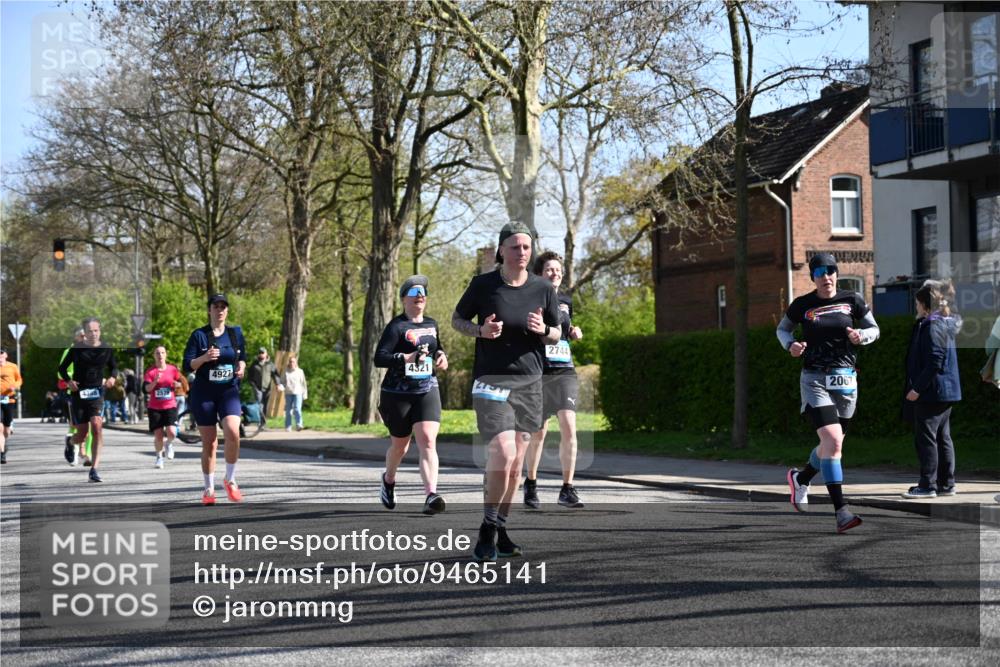 12.04.2026 - 45. Internationalen Wilhelmsburger Insellauf J. Mangold http://msf.ph/oto/9465141 12.04.2026 10:56:54 Ziel 3059, 3187, 4448, 2912, 2913, 4927, 2791, 2067, 4321, 2744, 5508, 4388, 2579, 2458, 5845, 5844, 5701, 4368 meine-sportfotos.de