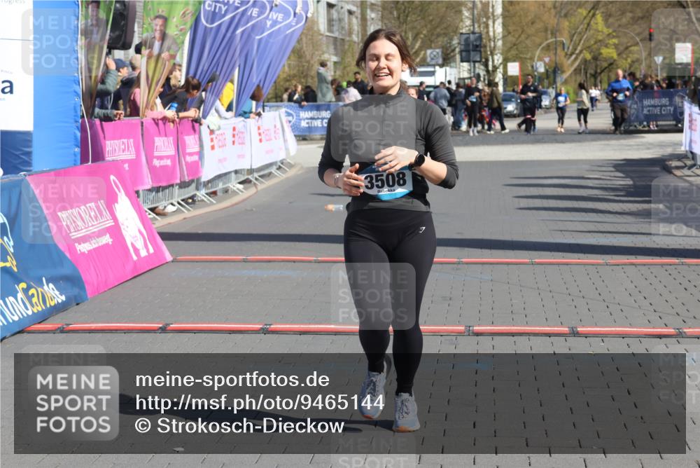 12.04.2026 - 45. Internationalen Wilhelmsburger Insellauf Strokosch-Dieckow http://msf.ph/oto/9465144 12.04.2026 11:15:19 Ziel 3508 meine-sportfotos.de