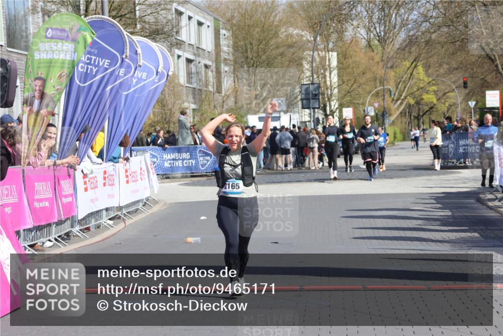 12.04.2026 - 45. Internationalen Wilhelmsburger Insellauf Strokosch-Dieckow http://msf.ph/oto/9465171 12.04.2026 11:15:24 Ziel 2165 meine-sportfotos.de