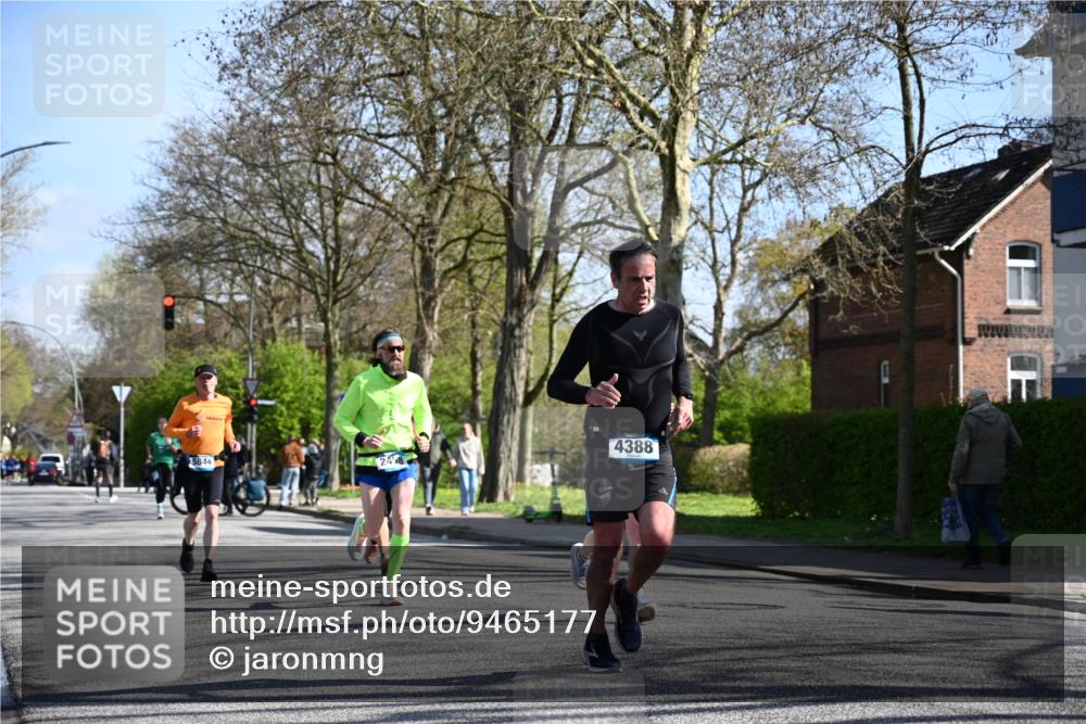 12.04.2026 - 45. Internationalen Wilhelmsburger Insellauf J. Mangold http://msf.ph/oto/9465177 12.04.2026 10:56:58 Ziel 2912, 2913, 4927, 2791, 2067, 4321, 2744, 5508, 4388, 2579, 2458, 5845, 5844, 5701, 4368, 2441, 5243 meine-sportfotos.de