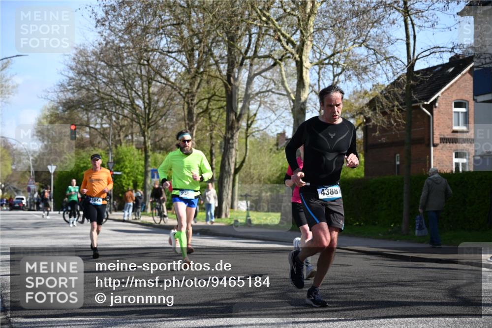 12.04.2026 - 45. Internationalen Wilhelmsburger Insellauf J. Mangold http://msf.ph/oto/9465184 12.04.2026 10:56:58 Ziel 2912, 2913, 4927, 2791, 2067, 4321, 2744, 5508, 4388, 2579, 2458, 5845, 5844, 5701, 4368, 2441, 5243 meine-sportfotos.de