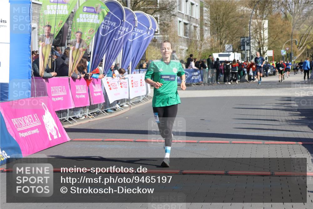 12.04.2026 - 45. Internationalen Wilhelmsburger Insellauf Strokosch-Dieckow http://msf.ph/oto/9465197 12.04.2026 10:57:40 Ziel 5701 meine-sportfotos.de