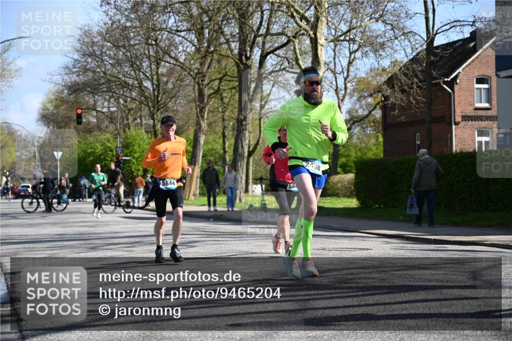 12.04.2026 - 45. Internationalen Wilhelmsburger Insellauf J. Mangold http://msf.ph/oto/9465204 12.04.2026 10:57:00 Ziel 2912, 2913, 4927, 2791, 2067, 4321, 2744, 5508, 4388, 2579, 2458, 5845, 5844, 5701, 5701, 4368, 4368, 2441, 5243 meine-sportfotos.de
