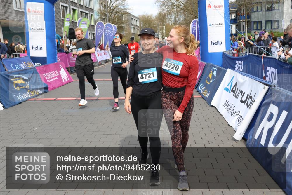 12.04.2026 - 45. Internationalen Wilhelmsburger Insellauf Strokosch-Dieckow http://msf.ph/oto/9465230 12.04.2026 13:13:25 Ziel 2998, 4693, 3519, 4970, 3686, 4643 meine-sportfotos.de