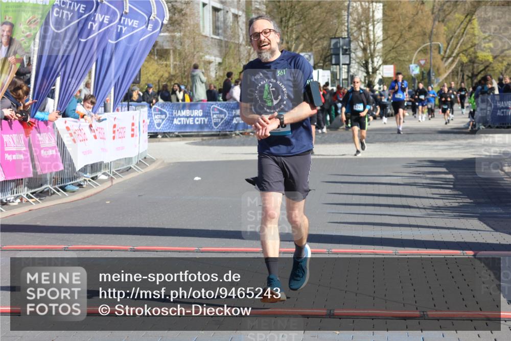 12.04.2026 - 45. Internationalen Wilhelmsburger Insellauf Strokosch-Dieckow http://msf.ph/oto/9465243 12.04.2026 10:57:52 Ziel 4368 meine-sportfotos.de
