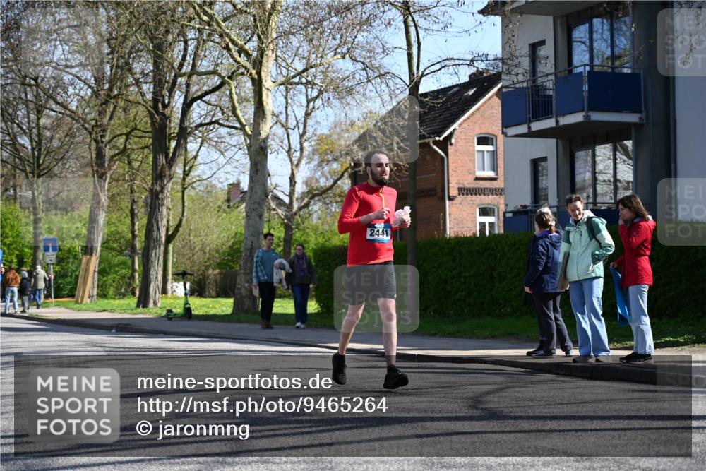 12.04.2026 - 45. Internationalen Wilhelmsburger Insellauf J. Mangold http://msf.ph/oto/9465264 12.04.2026 10:57:30 Ziel 4368, 2441, 5243, 3798, 2861, 3340, 2847, 4339, 3179, 3753, 4947, 3754, 5362, 4157, 2164, 4120, 2283, 4120, 2283, 2228, 4396, 3997, 2818 meine-sportfotos.de