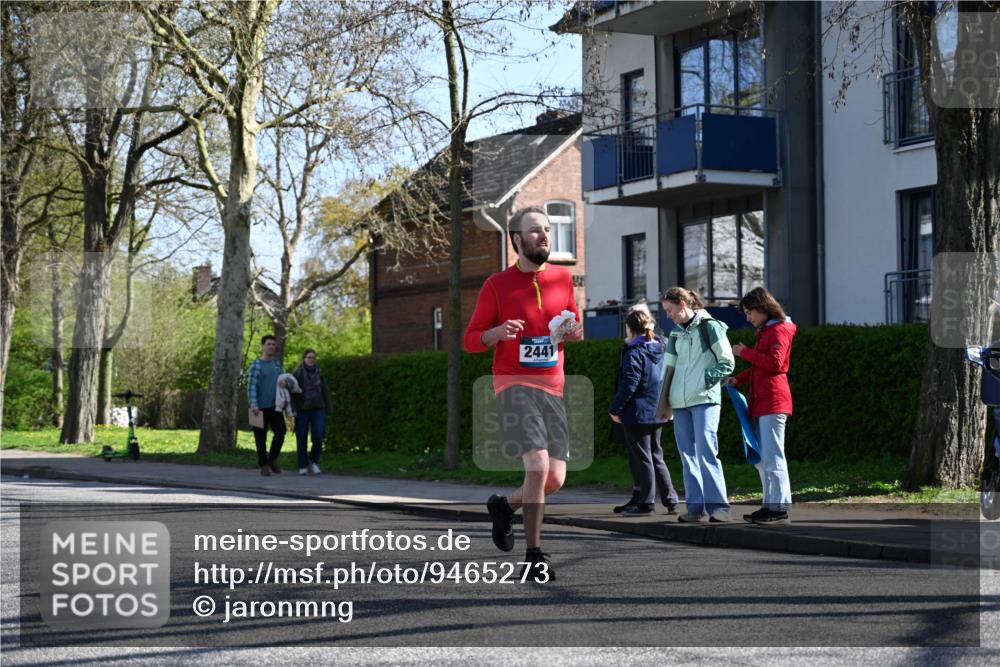 12.04.2026 - 45. Internationalen Wilhelmsburger Insellauf J. Mangold http://msf.ph/oto/9465273 12.04.2026 10:57:31 Ziel 4368, 2441, 5243, 3798, 2861, 3340, 2847, 4339, 3179, 3753, 4947, 3754, 5362, 4157, 2164, 4120, 2283, 2228, 2228, 4396, 3997, 2818, 3257 meine-sportfotos.de