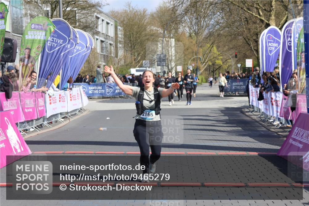 12.04.2026 - 45. Internationalen Wilhelmsburger Insellauf Strokosch-Dieckow http://msf.ph/oto/9465279 12.04.2026 11:15:25 Ziel 2165 meine-sportfotos.de