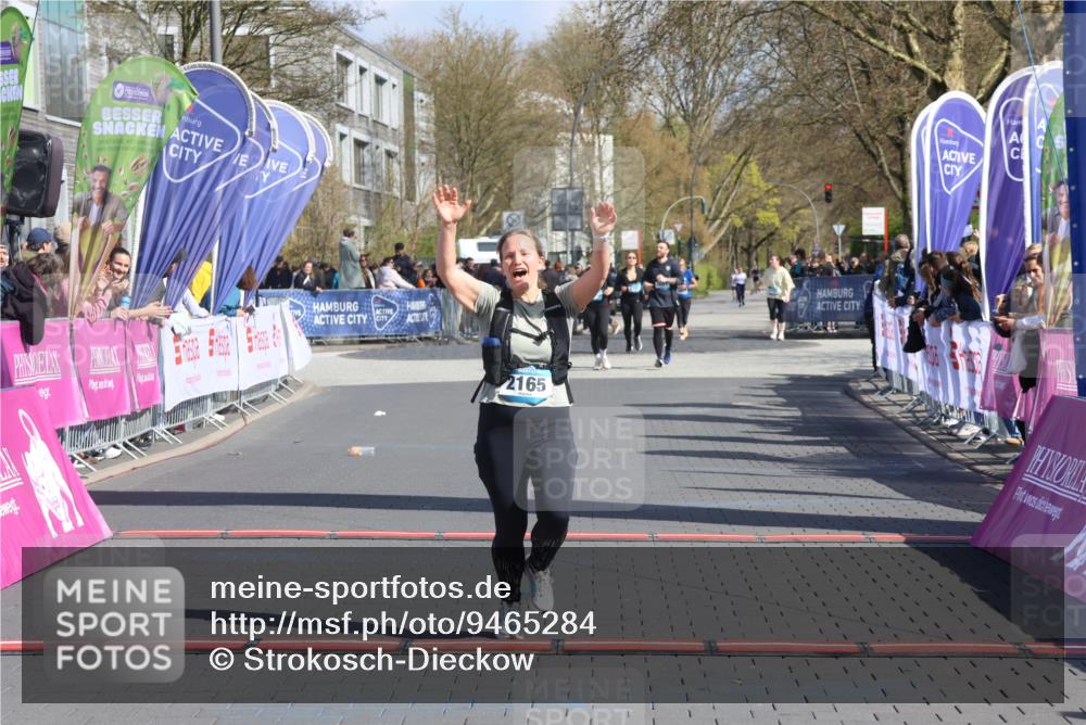 12.04.2026 - 45. Internationalen Wilhelmsburger Insellauf Strokosch-Dieckow http://msf.ph/oto/9465284 12.04.2026 11:15:25 Ziel 2165 meine-sportfotos.de