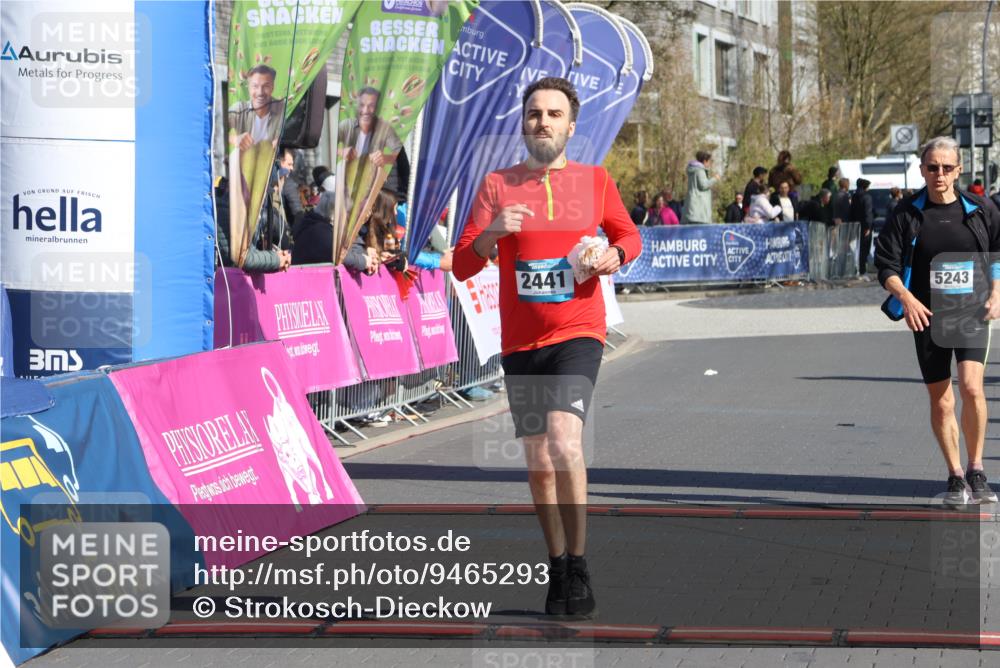 12.04.2026 - 45. Internationalen Wilhelmsburger Insellauf Strokosch-Dieckow http://msf.ph/oto/9465293 12.04.2026 10:58:00 Ziel 2441, 5243 meine-sportfotos.de