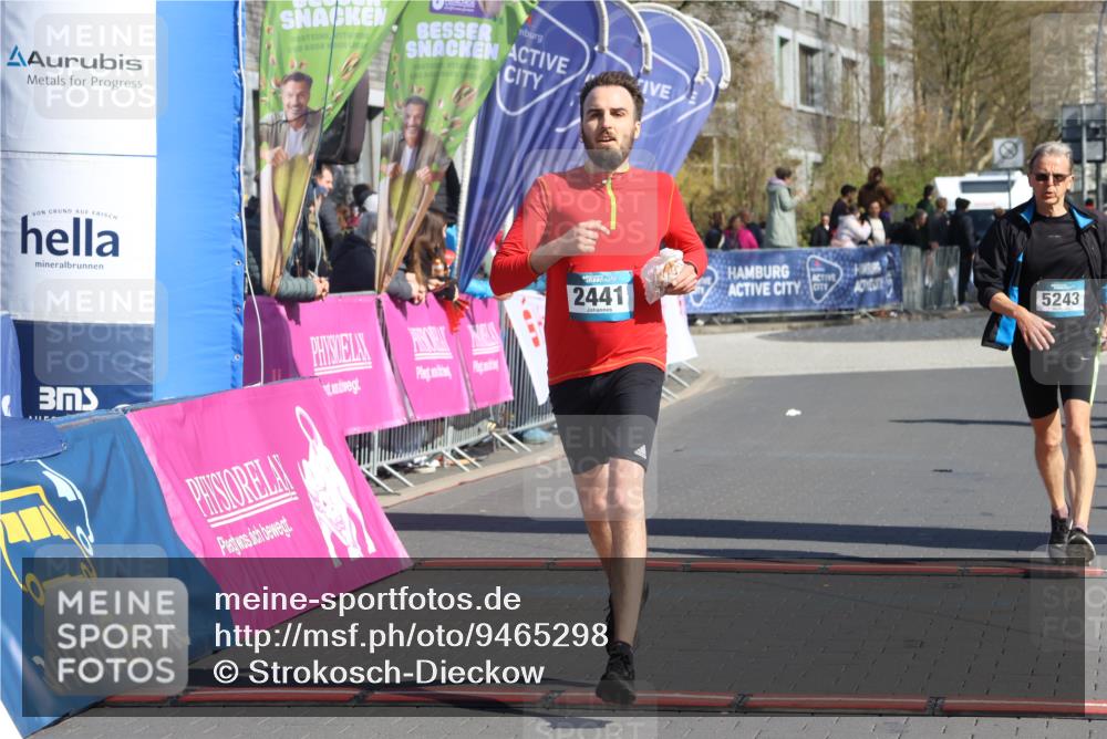 12.04.2026 - 45. Internationalen Wilhelmsburger Insellauf Strokosch-Dieckow http://msf.ph/oto/9465298 12.04.2026 10:58:00 Ziel 2441, 5243 meine-sportfotos.de