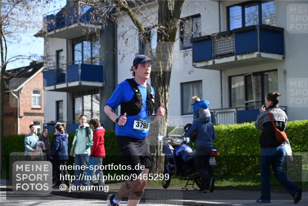 12.04.2026 - 45. Internationalen Wilhelmsburger Insellauf J. Mangold http://msf.ph/oto/9465299 12.04.2026 10:57:36 Ziel 4368, 2441, 5243, 3798, 2861, 3340, 2847, 4339, 3179, 3753, 4947, 3754, 5362, 4157, 2164, 4120, 2283, 2228, 4396, 3997, 2818, 3257, 2499, 2194, 2900 meine-sportfotos.de