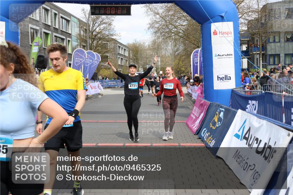 12.04.2026 - 45. Internationalen Wilhelmsburger Insellauf Strokosch-Dieckow http://msf.ph/oto/9465325 12.04.2026 13:13:20 Ziel 4385, 2274, 4919, 4720, 4721, 2998 meine-sportfotos.de