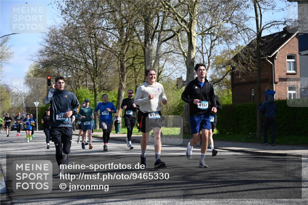 12.04.2026 - 45. Internationalen Wilhelmsburger Insellauf J. Mangold http://msf.ph/oto/9465330 12.04.2026 10:57:44 Ziel 2441, 5243, 3798, 2861, 3340, 2847, 4339, 3179, 3753, 4947, 3754, 5362, 4157, 2164, 4120, 2283, 2228, 4396, 3997, 2818, 3257, 2499, 2194, 2900, 3260, 3568, 4352, 4215, 4394, 3665 meine-sportfotos.de