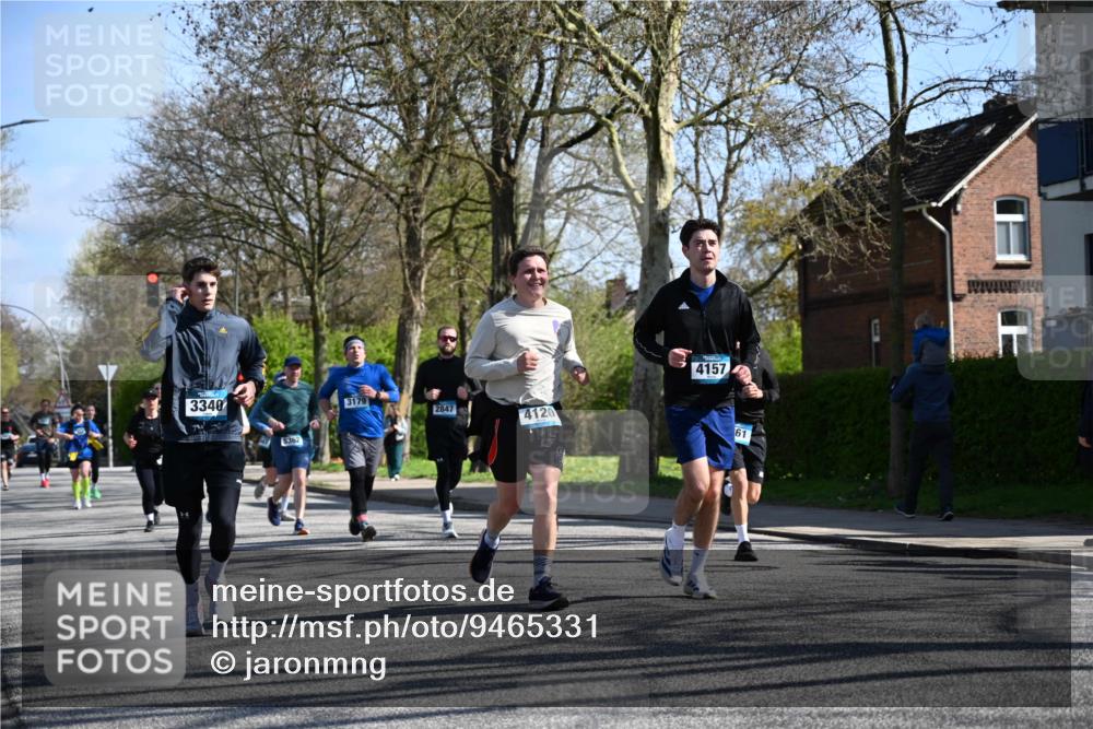 12.04.2026 - 45. Internationalen Wilhelmsburger Insellauf J. Mangold http://msf.ph/oto/9465331 12.04.2026 10:57:44 Ziel 2441, 5243, 3798, 2861, 3340, 2847, 4339, 3179, 3753, 4947, 3754, 5362, 4157, 2164, 4120, 2283, 2228, 4396, 3997, 2818, 3257, 2499, 2194, 2900, 3260, 3568, 4352, 4215, 4394, 3665 meine-sportfotos.de