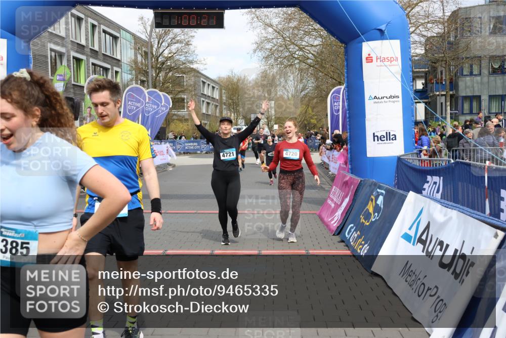 12.04.2026 - 45. Internationalen Wilhelmsburger Insellauf Strokosch-Dieckow http://msf.ph/oto/9465335 12.04.2026 13:13:20 Ziel 4385, 2274, 4919, 4720, 4721, 2998 meine-sportfotos.de