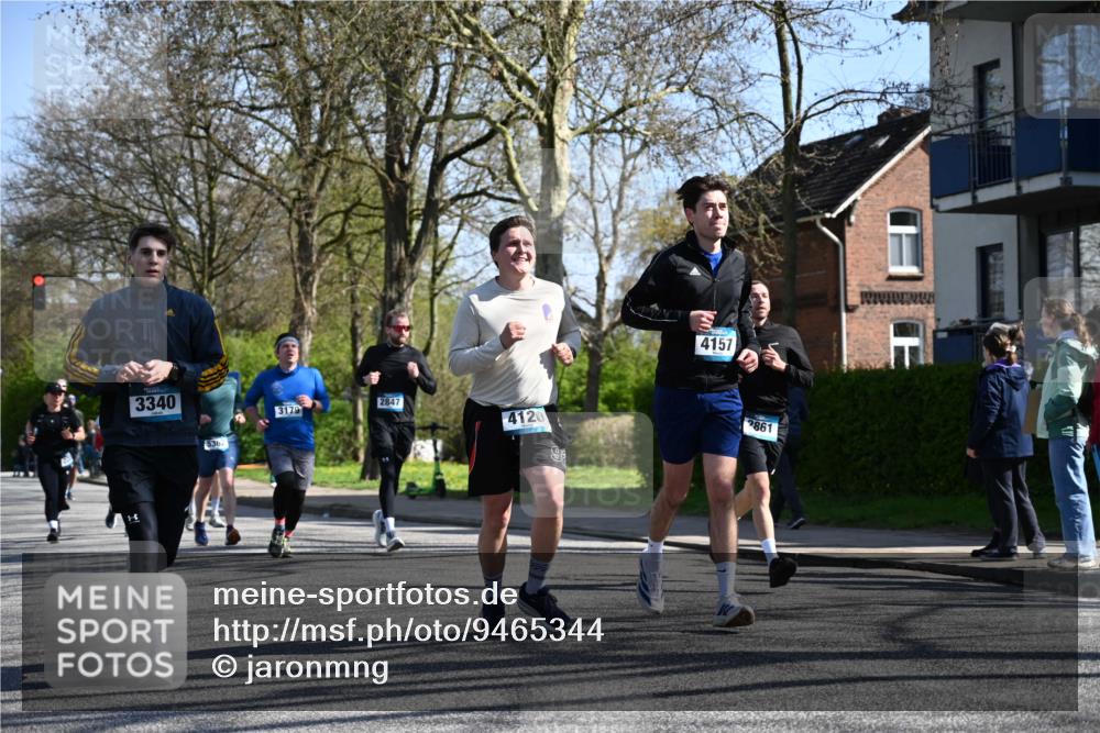 12.04.2026 - 45. Internationalen Wilhelmsburger Insellauf J. Mangold http://msf.ph/oto/9465344 12.04.2026 10:57:45 Ziel 2441, 5243, 3798, 2861, 3340, 2847, 4339, 3179, 3753, 4947, 3754, 5362, 4157, 2164, 4120, 2283, 2228, 4396, 4396, 3997, 2818, 3257, 2499, 2499, 2194, 2900, 3260, 3568, 4352, 4215, 4394, 3665 meine-sportfotos.de