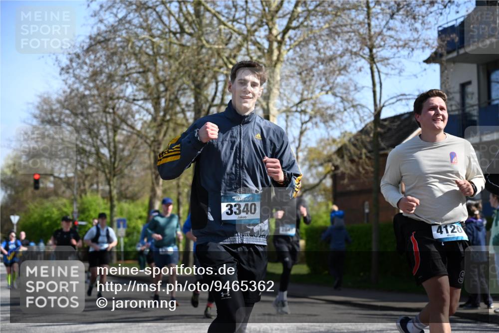 12.04.2026 - 45. Internationalen Wilhelmsburger Insellauf J. Mangold http://msf.ph/oto/9465362 12.04.2026 10:57:46 Ziel 5243, 3798, 2861, 3340, 2847, 4339, 3179, 3753, 4947, 3754, 5362, 4157, 2164, 4120, 2283, 2228, 4396, 3997, 2818, 3257, 2499, 2194, 2194, 2900, 3260, 3568, 4352, 4215, 4394, 3665 meine-sportfotos.de