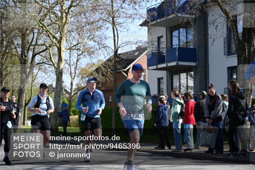 12.04.2026 - 45. Internationalen Wilhelmsburger Insellauf J. Mangold http://msf.ph/oto/9465396 12.04.2026 10:57:49 Ziel 3798, 2861, 3340, 2847, 4339, 3179, 3753, 4947, 3754, 5362, 4157, 2164, 4120, 2283, 2228, 4396, 3997, 2818, 3257, 2499, 2194, 2900, 3260, 3260, 3568, 4352, 4215, 4394, 3665 meine-sportfotos.de