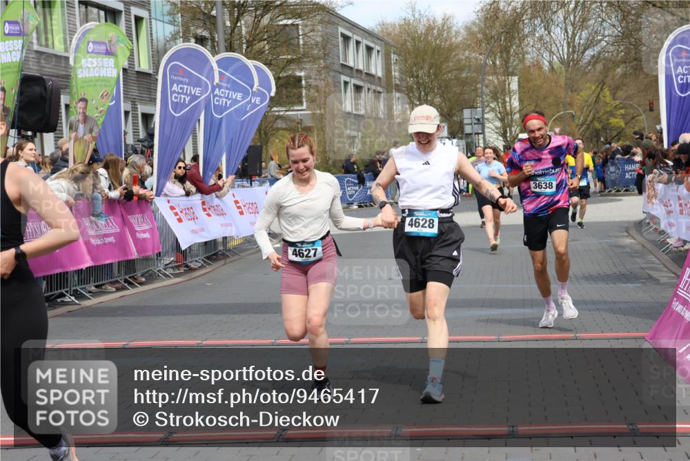 12.04.2026 - 45. Internationalen Wilhelmsburger Insellauf Strokosch-Dieckow http://msf.ph/oto/9465417 12.04.2026 13:13:11 Ziel 2275, 4671, 4627, 4628, 3638 meine-sportfotos.de