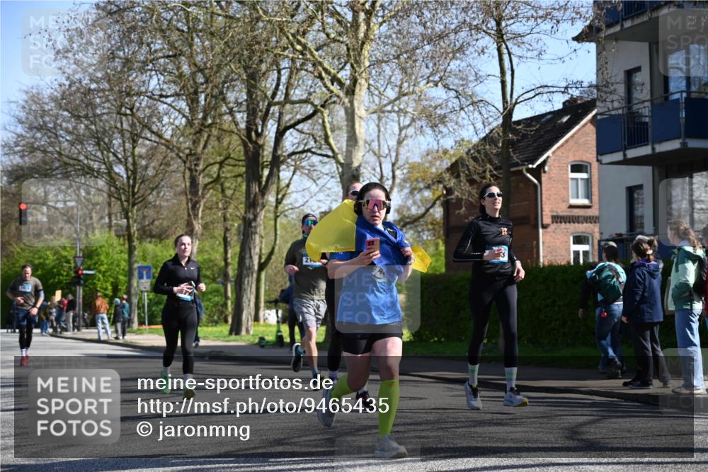 12.04.2026 - 45. Internationalen Wilhelmsburger Insellauf J. Mangold http://msf.ph/oto/9465435 12.04.2026 10:57:52 Ziel 2861, 3340, 2847, 4339, 3179, 3753, 4947, 3754, 5362, 4157, 2164, 4120, 2283, 2228, 4396, 3997, 2818, 3257, 2499, 2194, 2900, 3260, 3568, 4352, 4352, 4215, 4394, 3665, 3968 meine-sportfotos.de