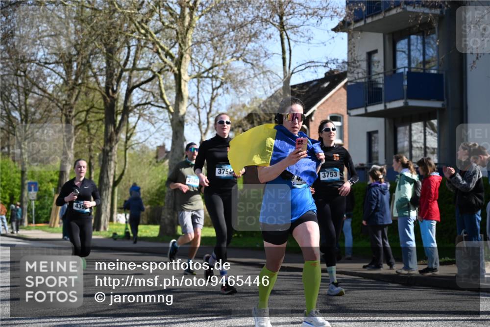 12.04.2026 - 45. Internationalen Wilhelmsburger Insellauf J. Mangold http://msf.ph/oto/9465446 12.04.2026 10:57:52 Ziel 2861, 3340, 2847, 4339, 3179, 3753, 4947, 3754, 5362, 4157, 2164, 4120, 2283, 2228, 4396, 3997, 2818, 3257, 2499, 2194, 2900, 3260, 3568, 4352, 4352, 4215, 4394, 3665, 3968 meine-sportfotos.de