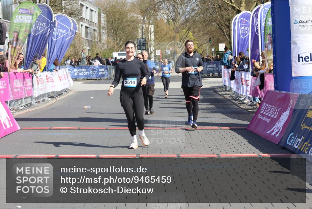 12.04.2026 - 45. Internationalen Wilhelmsburger Insellauf Strokosch-Dieckow http://msf.ph/oto/9465459 12.04.2026 11:15:35 Ziel 2510, 3681, 2157, 2993 meine-sportfotos.de
