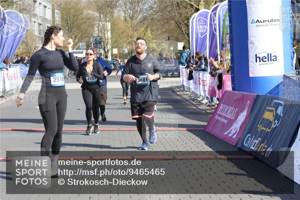 12.04.2026 - 45. Internationalen Wilhelmsburger Insellauf Strokosch-Dieckow http://msf.ph/oto/9465465 12.04.2026 11:15:36 Ziel 2510, 3681, 2157, 2993, 2137 meine-sportfotos.de