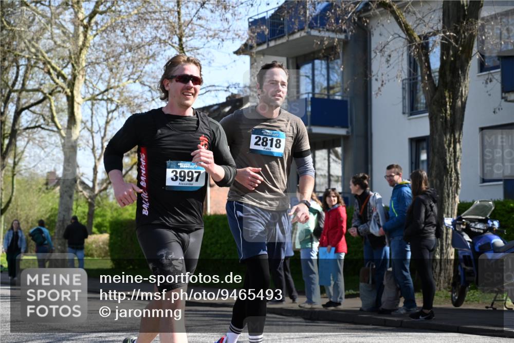 12.04.2026 - 45. Internationalen Wilhelmsburger Insellauf J. Mangold http://msf.ph/oto/9465493 12.04.2026 10:58:00 Ziel 3340, 2847, 4339, 3179, 3753, 4947, 3754, 5362, 4157, 2164, 4120, 2283, 2228, 4396, 3997, 2818, 3257, 2499, 2194, 2900, 2900, 3260, 3568, 4352, 4215, 4394, 3665, 3968, 4577, 5703, 3142, 5468, 3140, 4071, 2553 meine-sportfotos.de