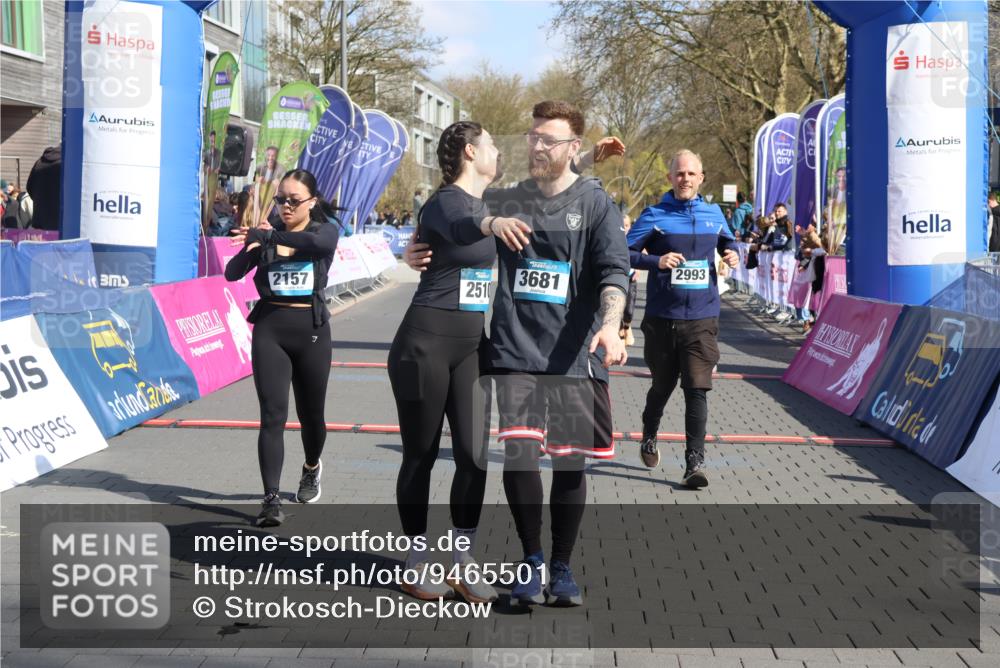 12.04.2026 - 45. Internationalen Wilhelmsburger Insellauf Strokosch-Dieckow http://msf.ph/oto/9465501 12.04.2026 11:15:39 Ziel 2510, 3681, 2157, 2993, 2137, 3607 meine-sportfotos.de