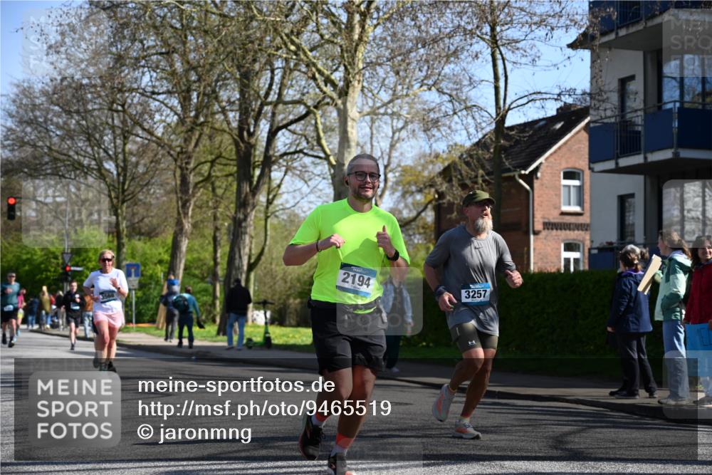 12.04.2026 - 45. Internationalen Wilhelmsburger Insellauf J. Mangold http://msf.ph/oto/9465519 12.04.2026 10:58:05 Ziel 3754, 5362, 4157, 2164, 4120, 2283, 2228, 4396, 3997, 2818, 3257, 2499, 2194, 2900, 3260, 3568, 4352, 4215, 4215, 4394, 3665, 3968, 4577, 4577, 5703, 3142, 5468, 3140, 4071, 2553 meine-sportfotos.de