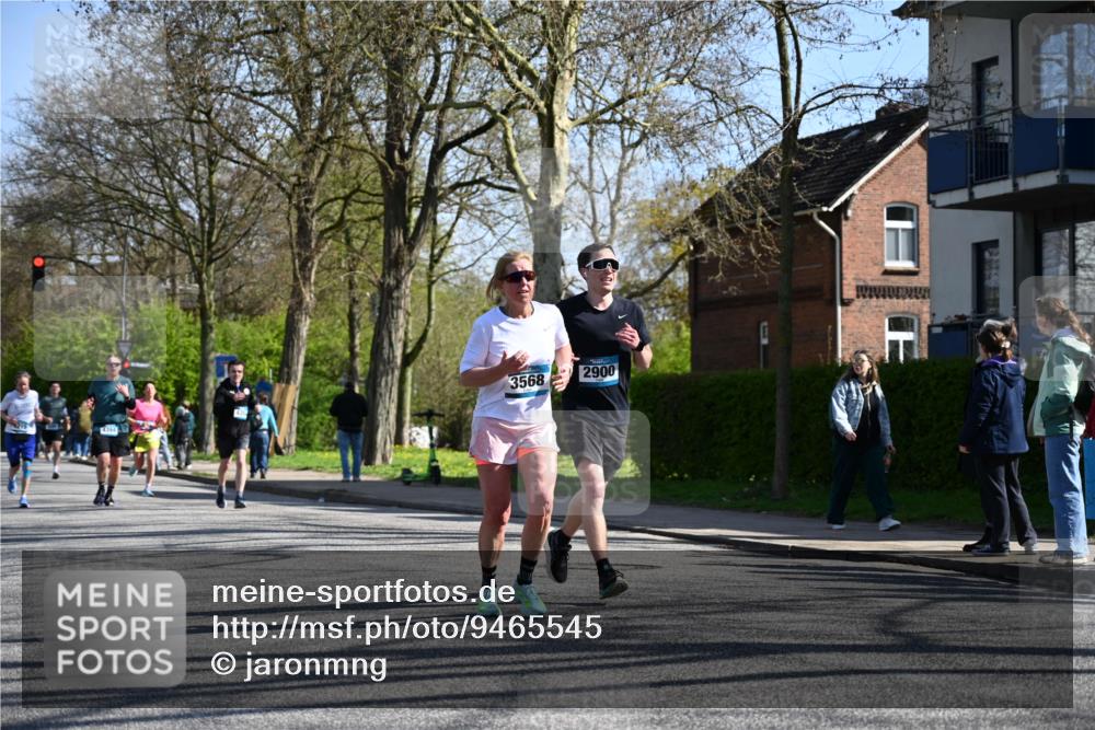 12.04.2026 - 45. Internationalen Wilhelmsburger Insellauf J. Mangold http://msf.ph/oto/9465545 12.04.2026 10:58:08 Ziel 2228, 4396, 3997, 2818, 3257, 2499, 2194, 2900, 3260, 3568, 4352, 4215, 4394, 3665, 3665, 3968, 4577, 5703, 3142, 5468, 3140, 4071, 4071, 2553, 2989 meine-sportfotos.de
