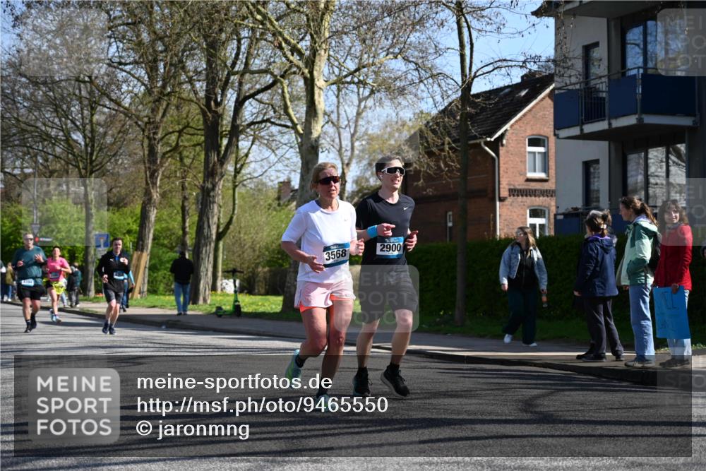 12.04.2026 - 45. Internationalen Wilhelmsburger Insellauf J. Mangold http://msf.ph/oto/9465550 12.04.2026 10:58:09 Ziel 4396, 3997, 2818, 3257, 2499, 2194, 2900, 3260, 3568, 4352, 4215, 4394, 3665, 3968, 4577, 5703, 3142, 5468, 3140, 4071, 2553, 2989, 3825, 5615, 3150 meine-sportfotos.de