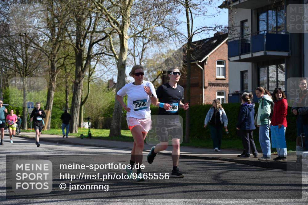 12.04.2026 - 45. Internationalen Wilhelmsburger Insellauf J. Mangold http://msf.ph/oto/9465556 12.04.2026 10:58:09 Ziel 4396, 3997, 2818, 3257, 2499, 2194, 2900, 3260, 3568, 4352, 4215, 4394, 3665, 3968, 4577, 5703, 3142, 5468, 3140, 4071, 2553, 2989, 3825, 5615, 3150 meine-sportfotos.de