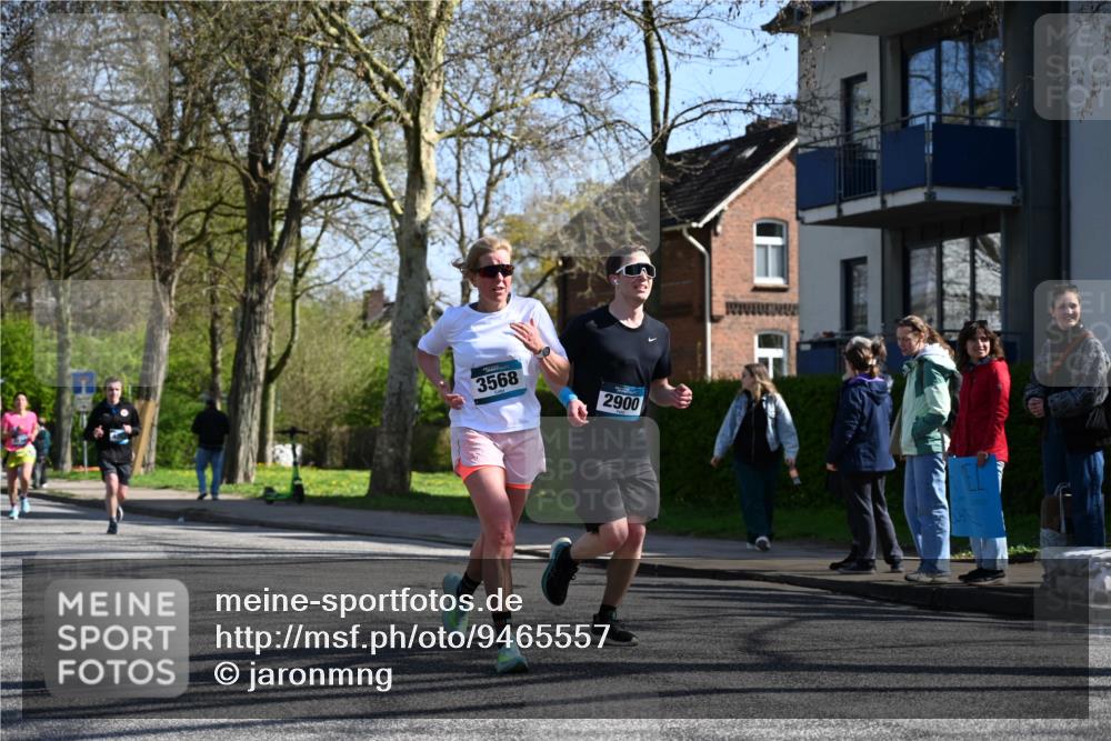 12.04.2026 - 45. Internationalen Wilhelmsburger Insellauf J. Mangold http://msf.ph/oto/9465557 12.04.2026 10:58:09 Ziel 4396, 3997, 2818, 3257, 2499, 2194, 2900, 3260, 3568, 4352, 4215, 4394, 3665, 3968, 4577, 5703, 3142, 5468, 3140, 4071, 2553, 2989, 3825, 5615, 3150 meine-sportfotos.de