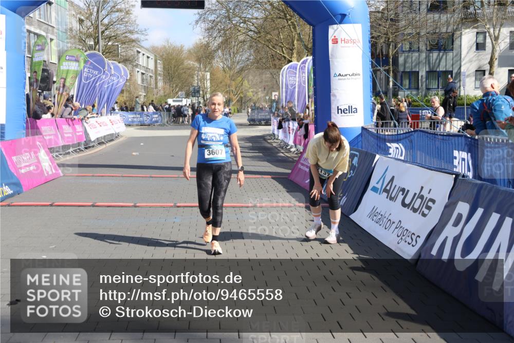 12.04.2026 - 45. Internationalen Wilhelmsburger Insellauf Strokosch-Dieckow http://msf.ph/oto/9465558 12.04.2026 11:15:45 Ziel 3607 meine-sportfotos.de